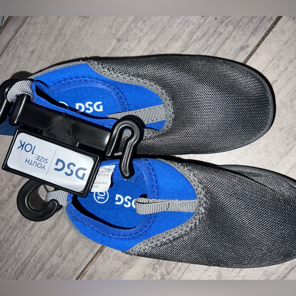 DSG Gray and Blue Water Shoes Slip-On Design Quick-Dry